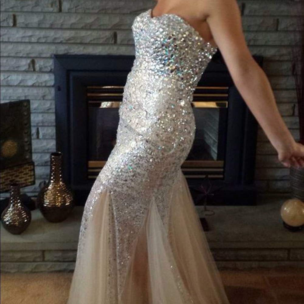 NUDE MERMAID BEDAZZLED PROM DRESS